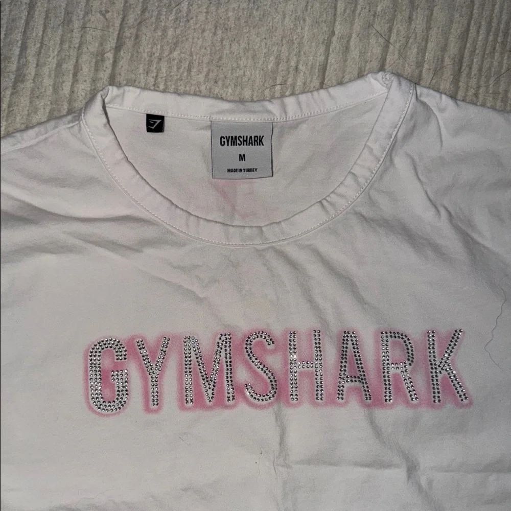 Gymshark Tee with Pink Accents - Picture 2 of 4